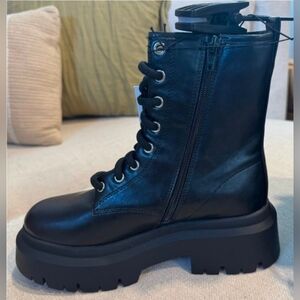 No Boundaries Women's Lug Sole Combat Boots Size 7W NWT